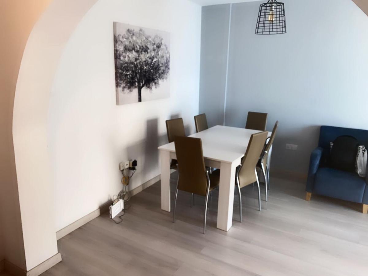 Paradise Promenade Apartment, 2Min Distance From Larnaca Marina Ngoại thất bức ảnh