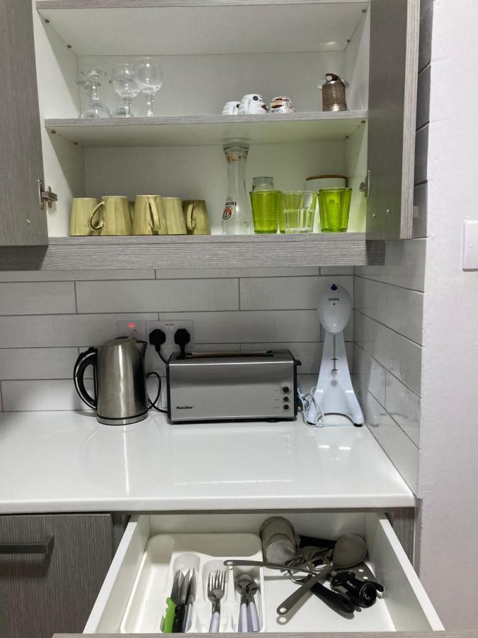Paradise Promenade Apartment, 2Min Distance From Larnaca Marina Ngoại thất bức ảnh